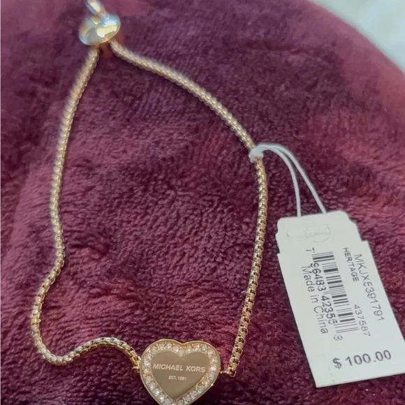 💕Michael Kors Rose Gold Heart Charm Bracelet - Picture 8 of 9